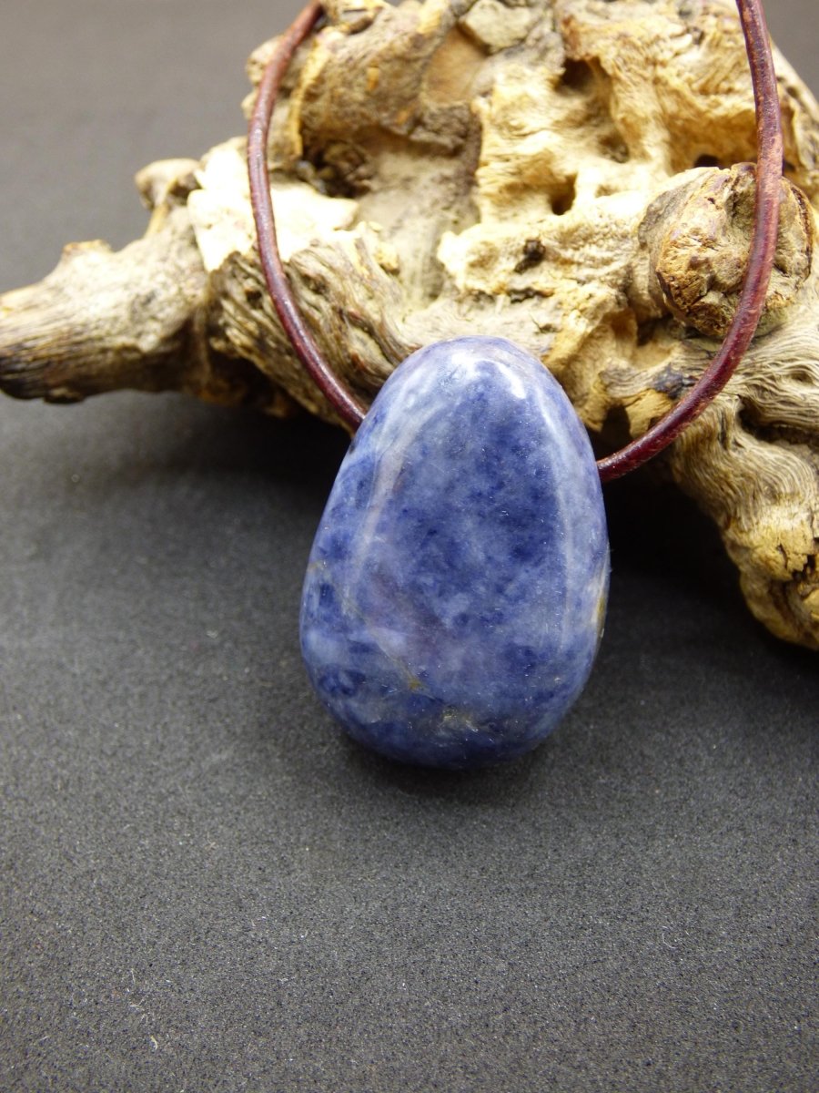 Saphir - Edelstein Kette Heilstein blau Natur Geschenk Mann Frau Er Sie Vater Sohn Mutter Glück Energie Chakra Schutz Rarität Selten Sammler - Art of Nature Berlin