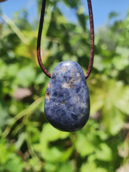 Saphir - Edelstein Kette Heilstein blau Natur Geschenk Mann Frau Er Sie Vater Sohn Mutter Glück Energie Chakra Schutz Rarität Selten Sammler - Art of Nature Berlin