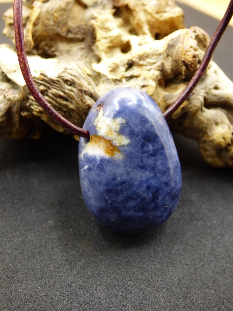 Saphir - Edelstein Kette Heilstein blau Natur Geschenk Mann Frau Er Sie Vater Sohn Mutter Glück Energie Chakra Schutz Rarität Selten Sammler - Art of Nature Berlin