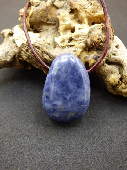 Saphir - Edelstein Kette Heilstein blau Natur Geschenk Mann Frau Er Sie Vater Sohn Mutter Glück Energie Chakra Schutz Rarität Selten Sammler - Art of Nature Berlin