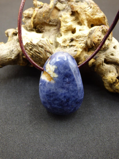 Saphir - Edelstein Kette Heilstein blau Natur Geschenk Mann Frau Er Sie Vater Sohn Mutter Glück Energie Chakra Schutz Rarität Selten Sammler - Art of Nature Berlin