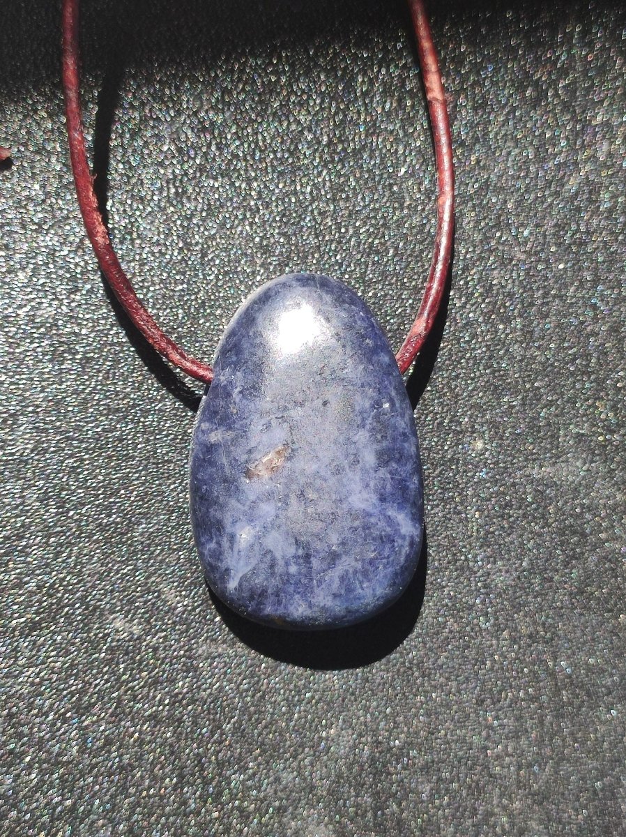 Saphir - Edelstein Kette Heilstein blau Natur Geschenk Mann Frau Er Sie Vater Sohn Mutter Glück Energie Chakra Schutz Rarität Selten Sammler - Art of Nature Berlin