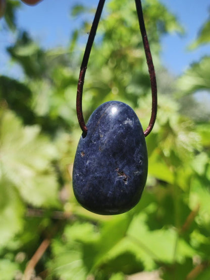 Saphir - Edelstein Kette Heilstein blau Natur Geschenk Mann Frau Er Sie Vater Sohn Mutter Glück Energie Chakra Schutz Rarität Selten Sammler - Art of Nature Berlin