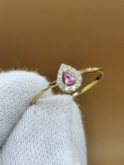 Saphir pink + Brillanten 0,3ct (Diamant) - 375 Gelbgold Ring Größe 17 (54) - Edelstein Heilstein Energie Kraft Frau Ring Schmuck Hochwertig - Art of Nature Berlin