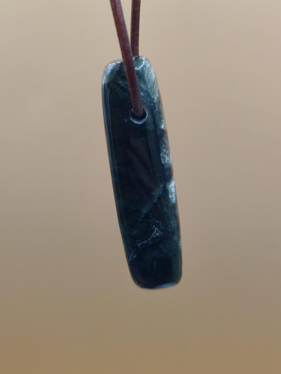Seraphinit Serafinit A lang Spitze Edelstein Kette grün Natur Heilstein Mann Frau Glück Schutz HIPPIE Boho Kristalle Rarität Geschenk Er Sie - Art of Nature Berlin
