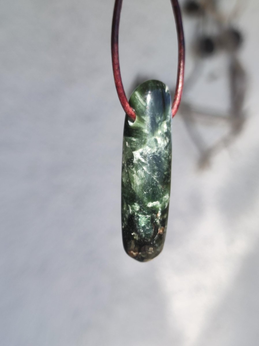 Seraphinit Serafinit AAA lang Spitze Edelstein Kette Natur Heilstein Mann Frau Glück Schutz HIPPIE Boho Tibet Ethno Rarität Geschenk Er Sie - Art of Nature Berlin