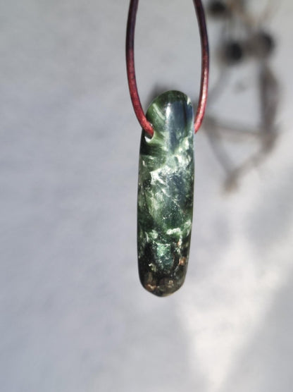 Seraphinit Serafinit AAA lang Spitze Edelstein Kette Natur Heilstein Mann Frau Glück Schutz HIPPIE Boho Tibet Ethno Rarität Geschenk Er Sie - Art of Nature Berlin