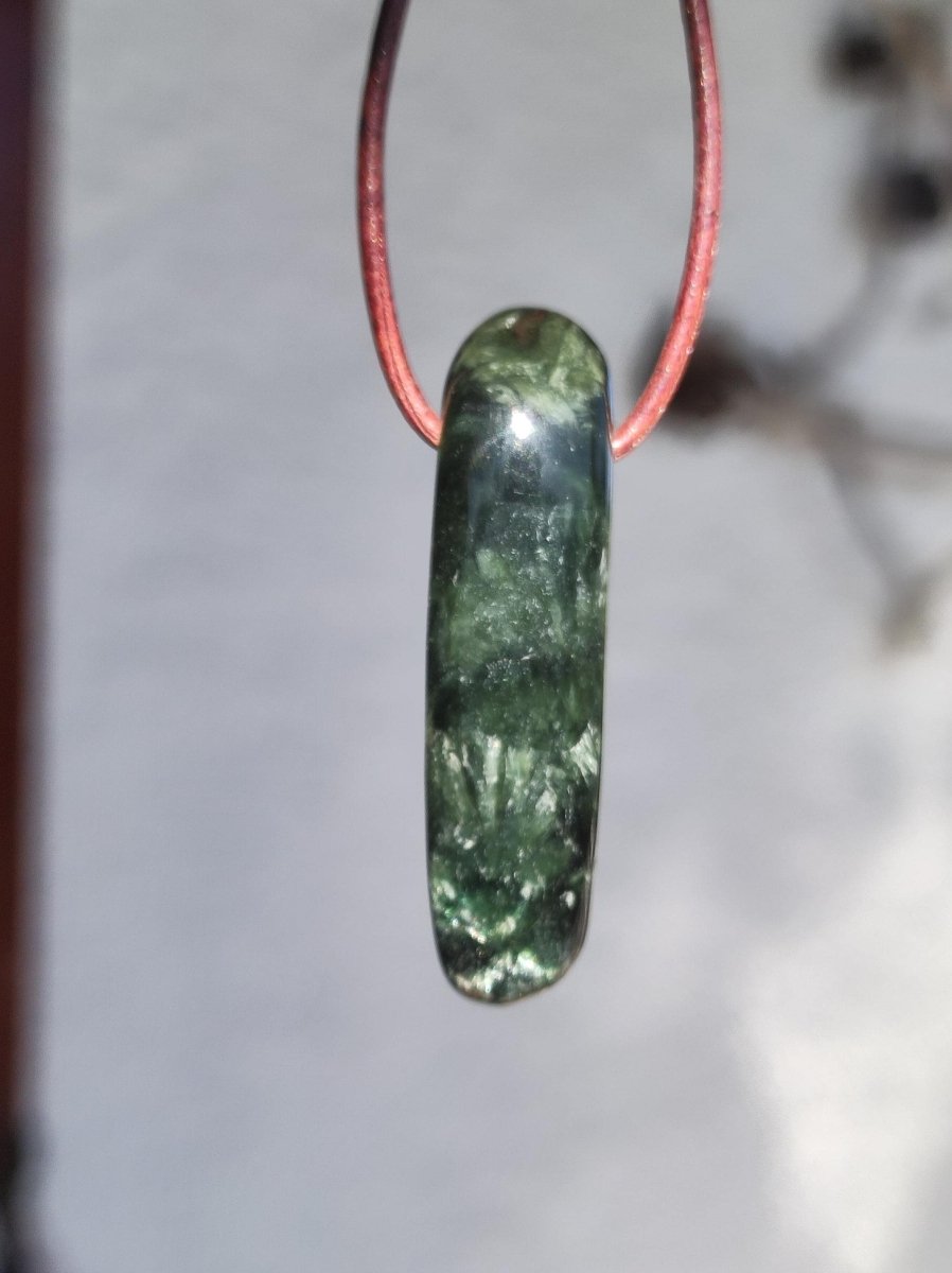 Seraphinit Serafinit AAA lang Spitze Edelstein Kette Natur Heilstein Mann Frau Glück Schutz HIPPIE Boho Tibet Ethno Rarität Geschenk Er Sie - Art of Nature Berlin