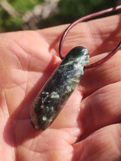 Seraphinit Serafinit AAA lang Spitze Edelstein Kette Natur Heilstein Mann Frau Glück Schutz HIPPIE Boho Tibet Ethno Rarität Geschenk Er Sie - Art of Nature Berlin