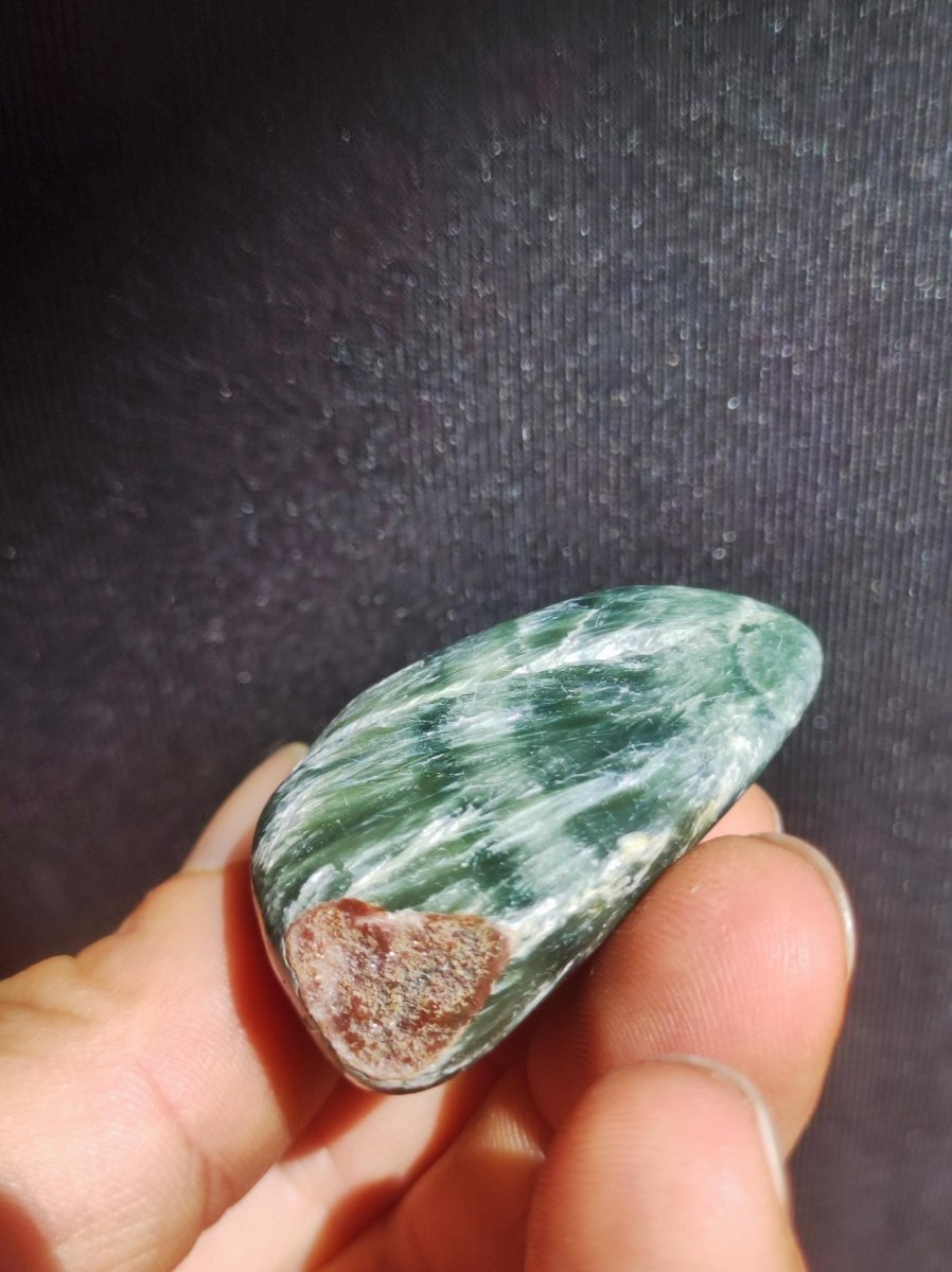 Seraphinit / Serafinit / Klinochlor Dreieck Dekostein Kristall Heilstein Natur Geschenk Er Sie Mann Frau Freundin Haus Dekoration Energie - Art of Nature Berlin