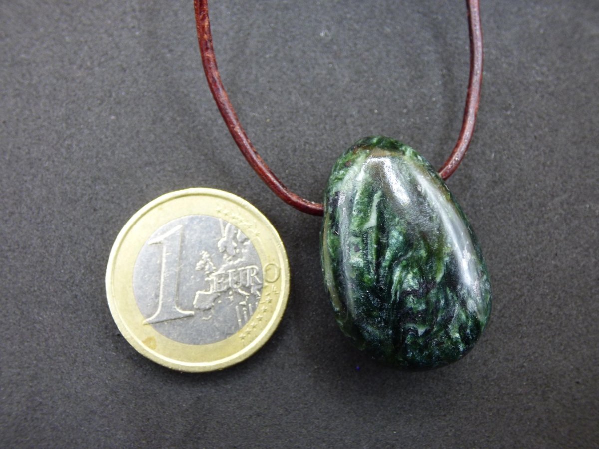 Seraphinit / Serafinit / Klinochlor - Edelstein Kette Natur grün Heilstein Mann Frau Glück Schutz Sommer Kleidung Rarität Geschenk Er Sie - Art of Nature Berlin