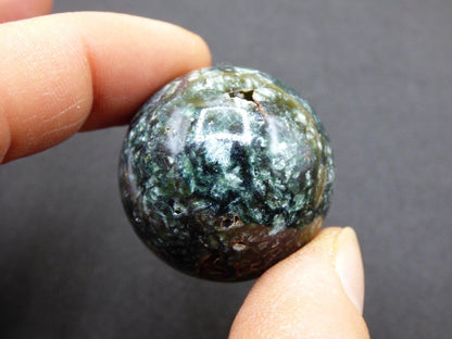 Seraphinit / Serafinit / Klinochlor ~ Magische Edelstein Kugel Massage & Deko Sphere Crystal Spielkugel Meditation HIPPIE GOA Heilstein - Art of Nature Berlin
