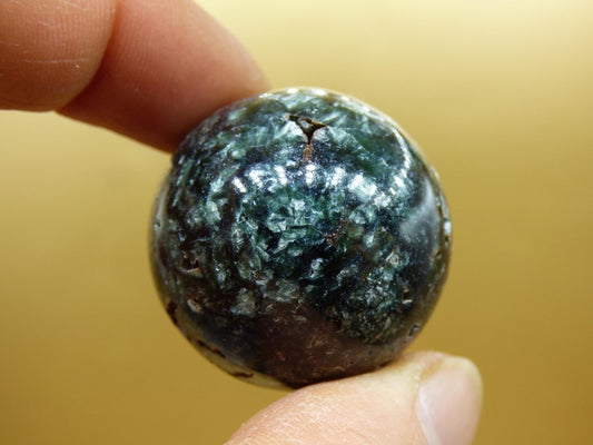 Seraphinit / Serafinit / Klinochlor ~ Magische Edelstein Kugel Massage & Deko Sphere Crystal Spielkugel Meditation HIPPIE GOA Heilstein - Art of Nature Berlin