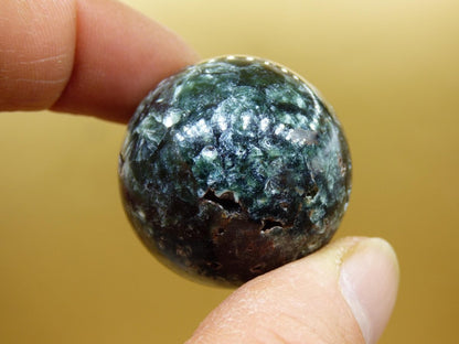Seraphinit / Serafinit / Klinochlor ~ Magische Edelstein Kugel Massage & Deko Sphere Crystal Spielkugel Meditation HIPPIE GOA Heilstein - Art of Nature Berlin