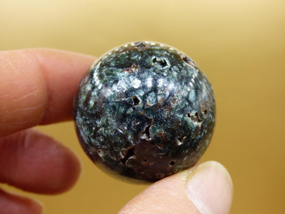 Seraphinit / Serafinit / Klinochlor ~ Magische Edelstein Kugel Massage & Deko Sphere Crystal Spielkugel Meditation HIPPIE GOA Heilstein - Art of Nature Berlin