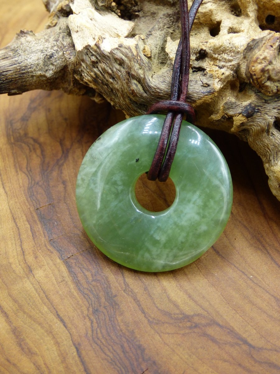 Serpentin 30mm Donut ~ Edelstein Kette ~HIPPIE ~GOA ~Boho ~Tibet ~Ethno ~Nature ~Donut ~Schutzsymbol ~Heilstein - Art of Nature Berlin