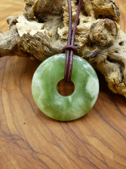 Serpentin 30mm Donut ~ Edelstein Kette ~HIPPIE ~GOA ~Boho ~Tibet ~Ethno ~Nature ~Donut ~Schutzsymbol ~Heilstein - Art of Nature Berlin