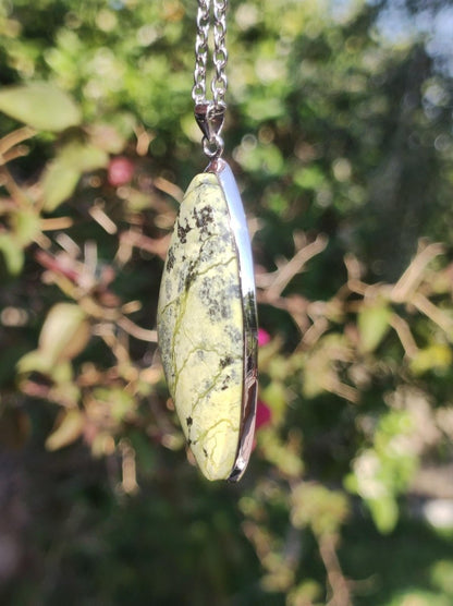 Serpentin - 925 Silber Edelstein Kette grün Natur Heilstein Rarität Mann Frau Geschenk Er Sie Freundin Mann Frau Energie Kraft Ruhe Glück - Art of Nature Berlin