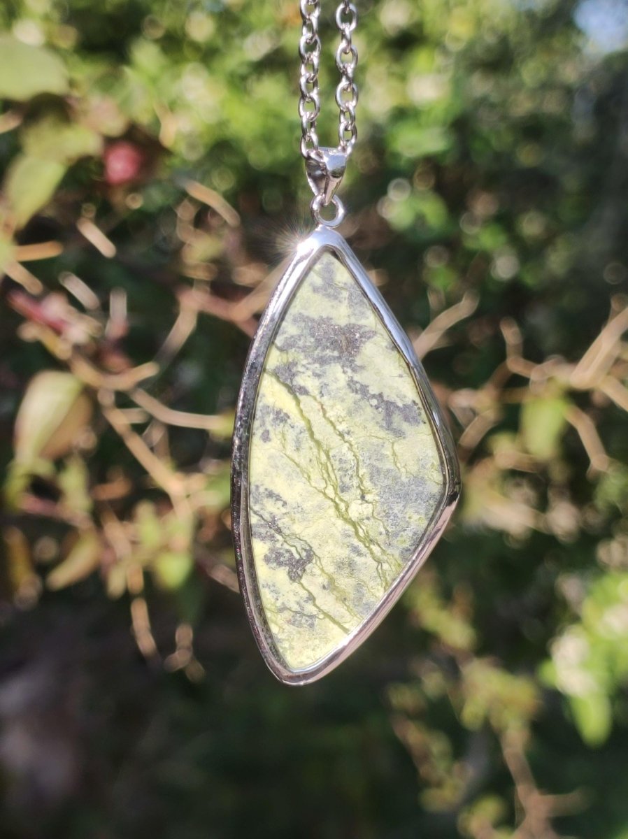 Serpentin - 925 Silber Edelstein Kette grün Natur Heilstein Rarität Mann Frau Geschenk Er Sie Freundin Mann Frau Energie Kraft Ruhe Glück - Art of Nature Berlin