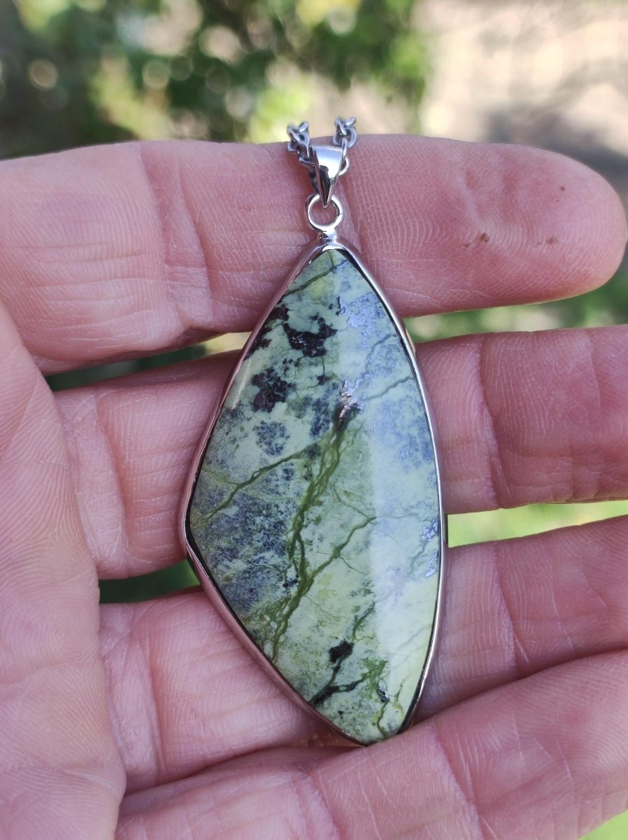 Serpentin - 925 Silber Edelstein Kette grün Natur Heilstein Rarität Mann Frau Geschenk Er Sie Freundin Mann Frau Energie Kraft Ruhe Glück - Art of Nature Berlin