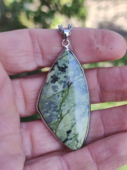 Serpentin - 925 Silber Edelstein Kette grün Natur Heilstein Rarität Mann Frau Geschenk Er Sie Freundin Mann Frau Energie Kraft Ruhe Glück - Art of Nature Berlin