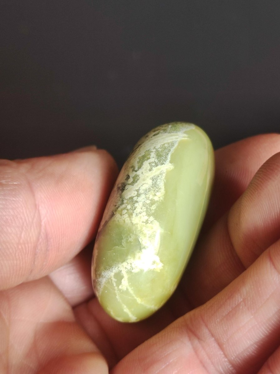 Serpentin grün - Handschmeichler Deko Stein rund Edelstein Kristall Geschenk Er Sie Freundin Heilstein Meditation Kraft Energie Haus Wohnen - Art of Nature Berlin