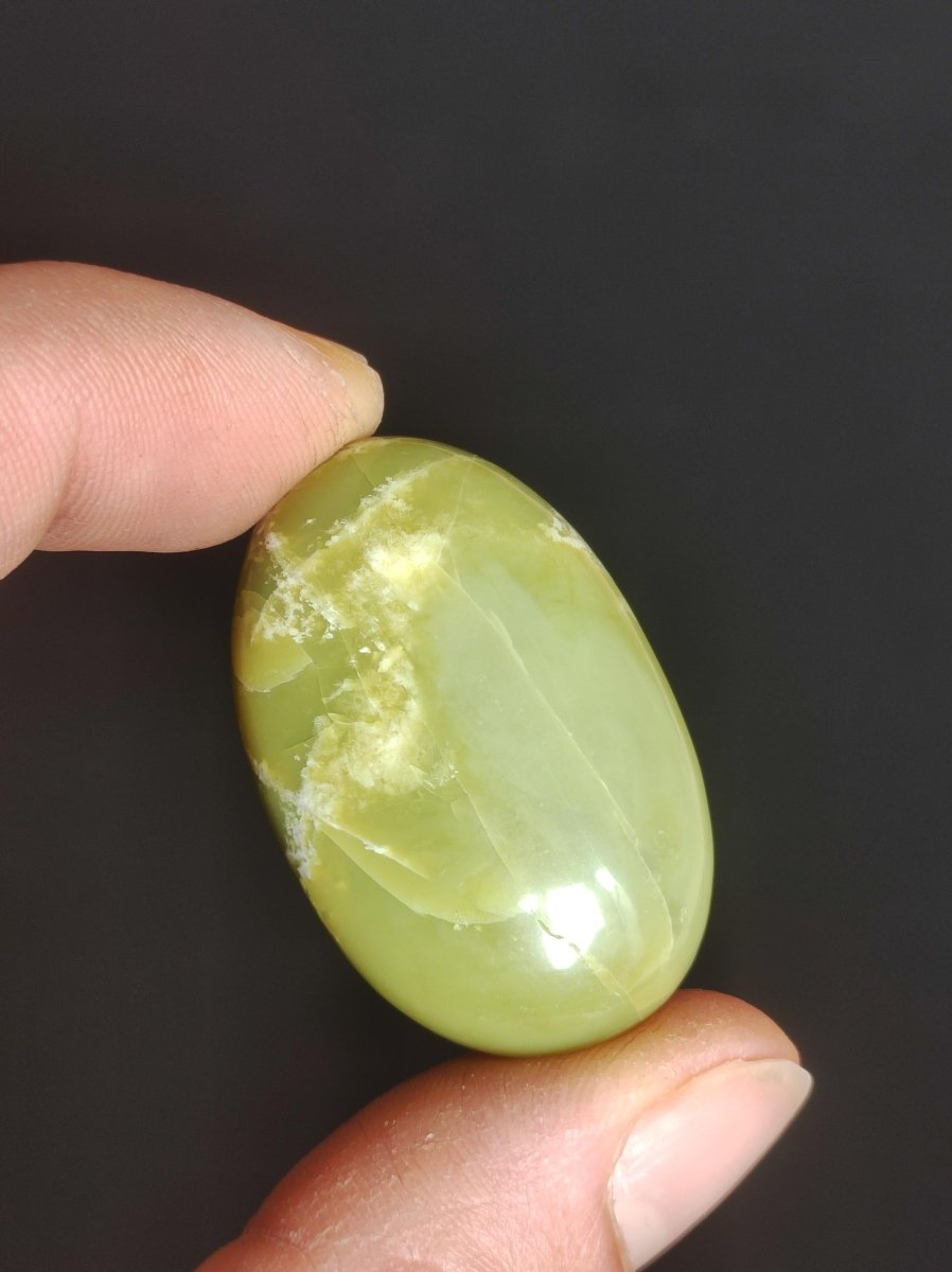 Serpentin grün - Handschmeichler Deko Stein rund Edelstein Kristall Geschenk Er Sie Freundin Heilstein Meditation Kraft Energie Haus Wohnen - Art of Nature Berlin