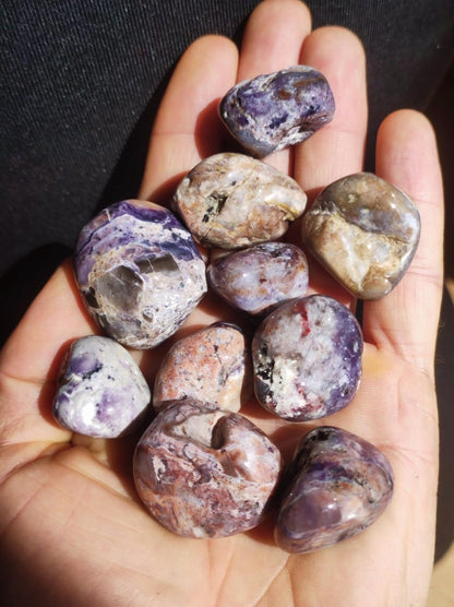 Set 10x Tiffany Opal / Fluorit Opal Dekosteine Wassersteine lila selten Rarität Edelsteine Heilstein Geschenk Energie Chakra Qualität Natur - Art of Nature Berlin