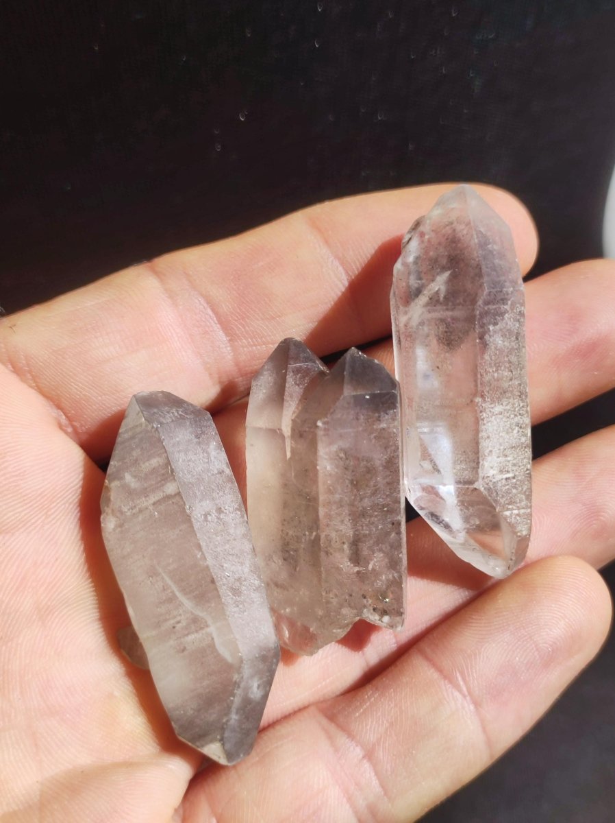 SET 3x Black Phantom Quarz Spitzen Sammler Stufen Rarität Edelstein Deko Kristall Heilstein Mineral Altar Energie Natur Sammler Rarität - Art of Nature Berlin