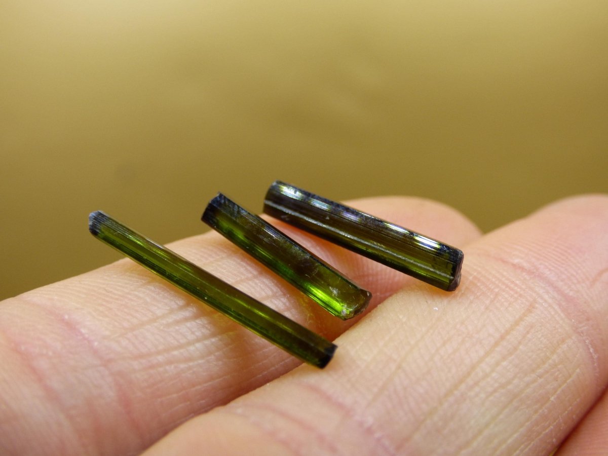 SET 3x Grüner Turmalin - AAA Qualität Roh Stifte Rarität Selten Mineral Brasilien Sammler Stufen Edelstein Deko Kristall Heilstein Natur - Art of Nature Berlin