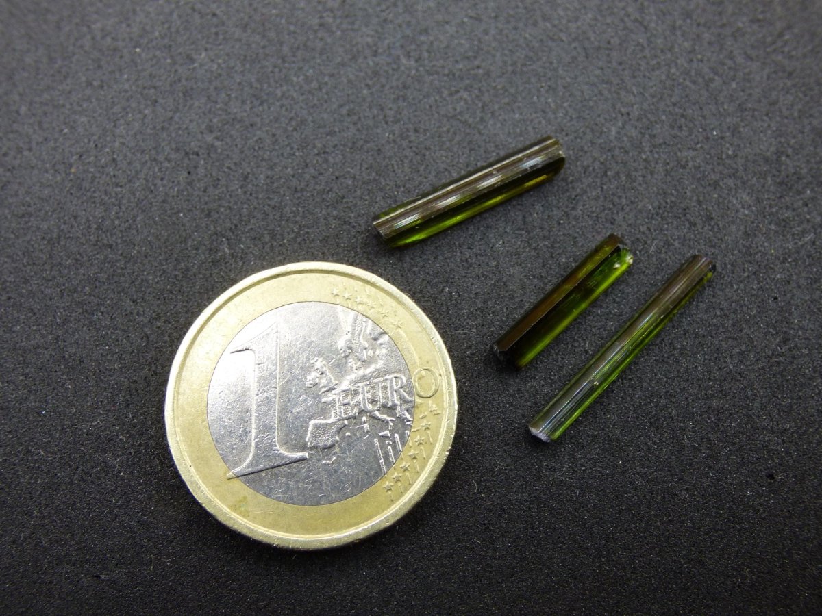 SET 3x Grüner Turmalin - AAA Qualität Roh Stifte Rarität Selten Mineral Brasilien Sammler Stufen Edelstein Deko Kristall Heilstein Natur - Art of Nature Berlin