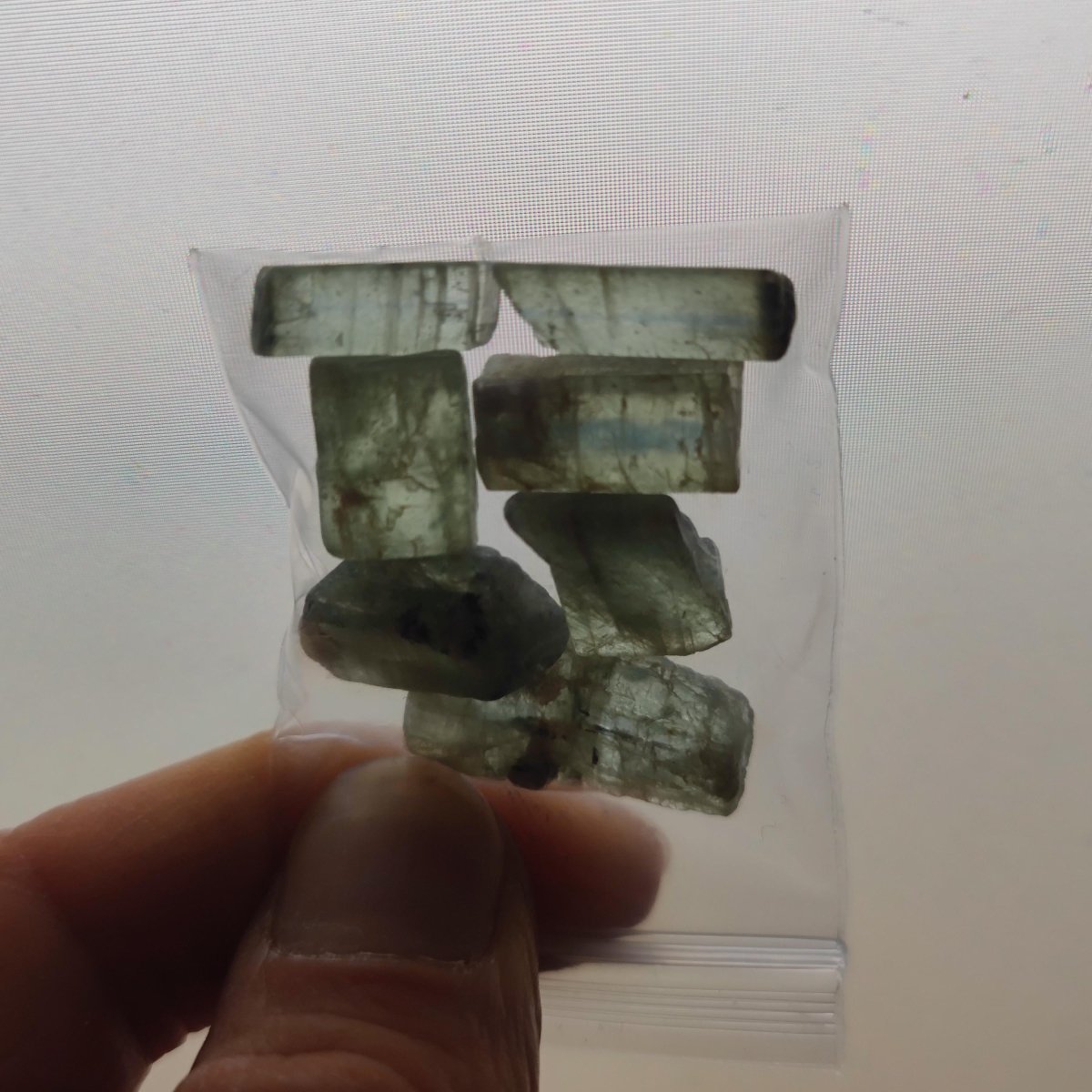 SET Cyanit grün - roh Steine Wasserstein Trinkwasser Auf Entladen Edelstein Natur Energiewasser Echt Brasilien Rarität Heilstein DIY Bastel - Art of Nature Berlin