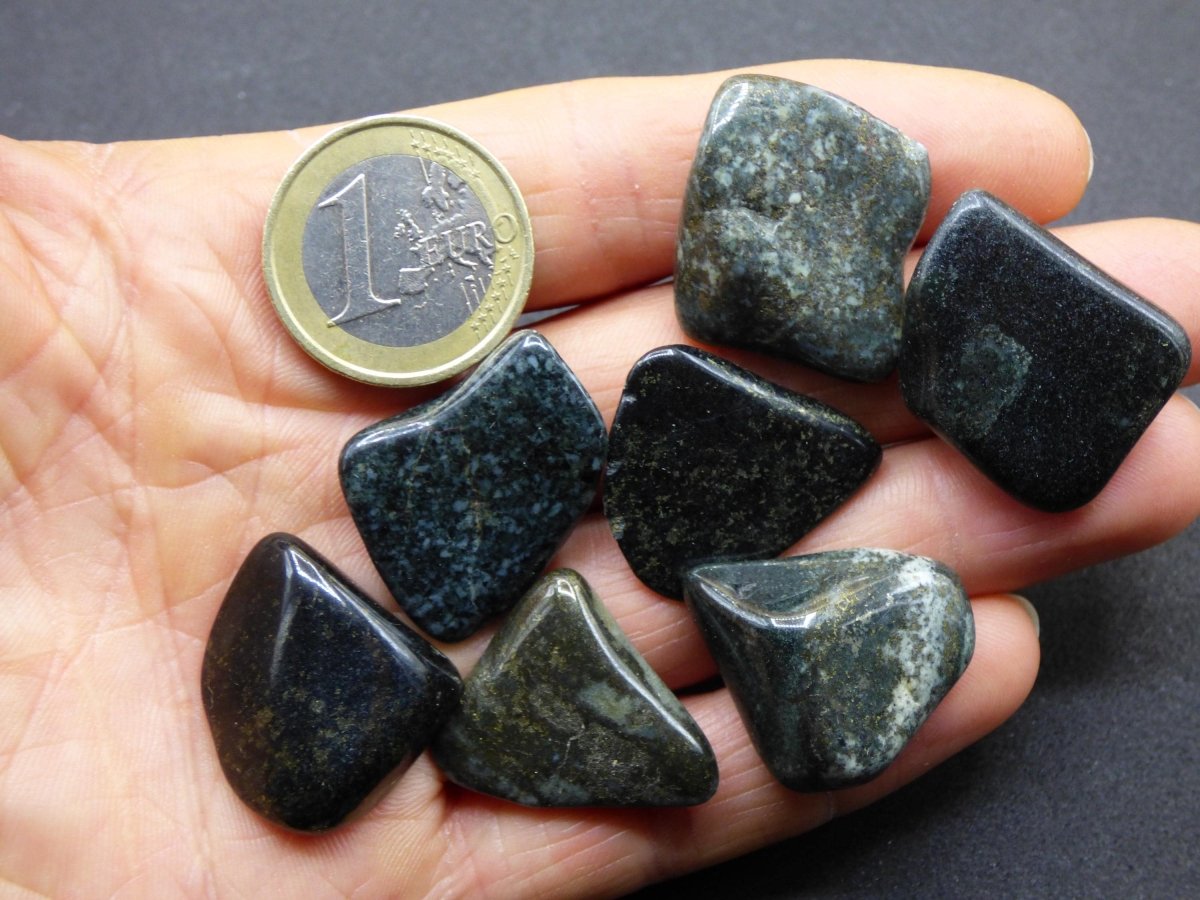 SET Midnight Lemurian Jade Dekosteine Schwarze Jade Edelstein Crystal Heilstein Sammler Mineral Rund Rarität Sammler - Art of Nature Berlin