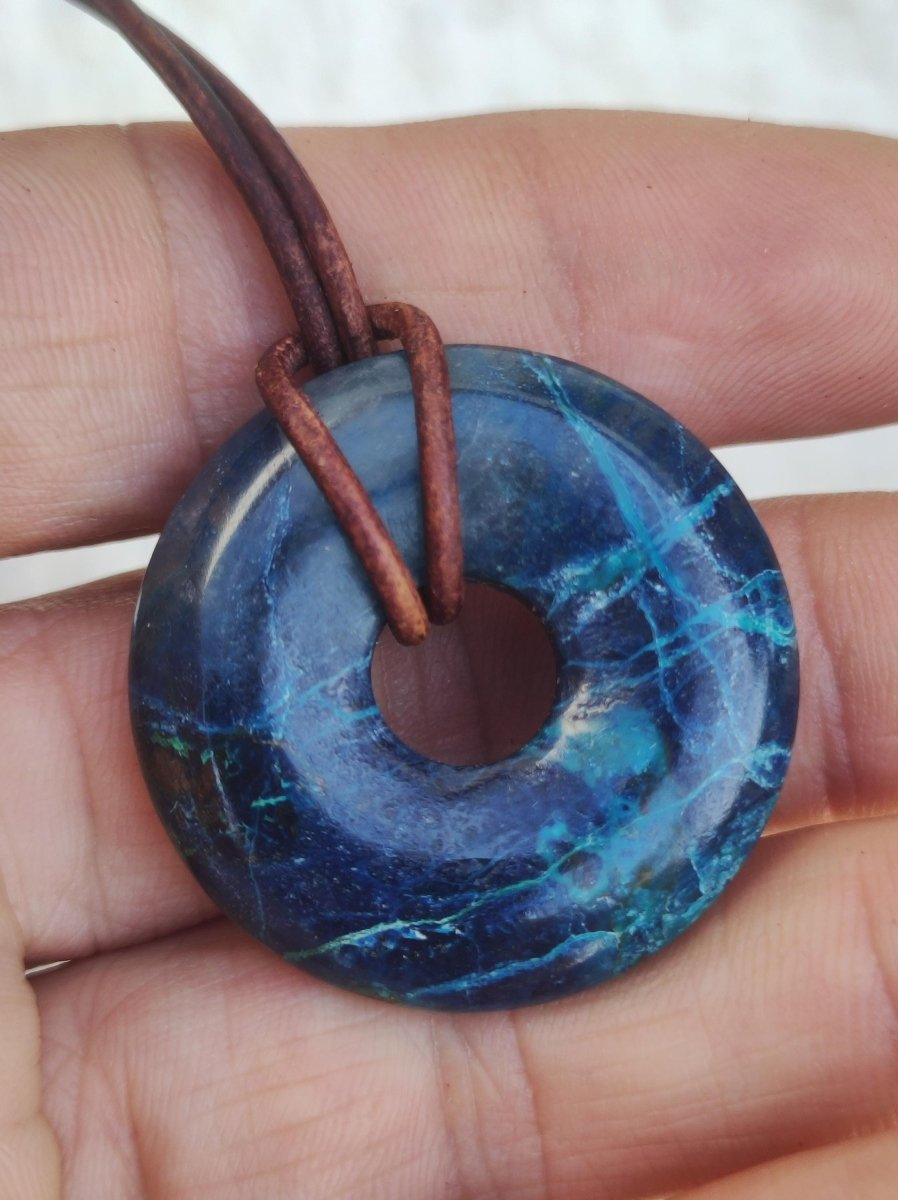 Shattuckit - Chrysocoll Donut 30mm Edelstein Kette Heilstein Schutzsymbol Mann Frau Glück HIPPIE GOA Boho Tibet Ethno Natur Rarität Geschenk - Art of Nature Berlin