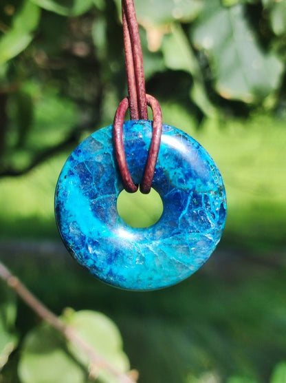 Shattuckit - Chrysocoll Donut 30mm Edelstein Kette Heilstein Schutzsymbol Mann Frau Glück HIPPIE GOA Boho Tibet Ethno Natur Rarität Geschenk - Art of Nature Berlin