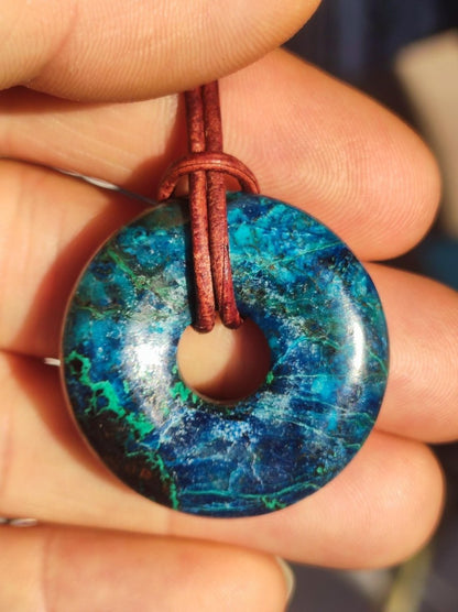 Shattuckit - Chrysocoll Donut 30mm Edelstein Kette Heilstein Schutzsymbol Mann Frau Glück HIPPIE GOA Boho Tibet Ethno Natur Rarität Geschenk - Art of Nature Berlin