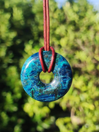 Shattuckit - Chrysocoll Donut 30mm Edelstein Kette Heilstein Schutzsymbol Mann Frau Glück HIPPIE GOA Boho Tibet Ethno Natur Rarität Geschenk - Art of Nature Berlin