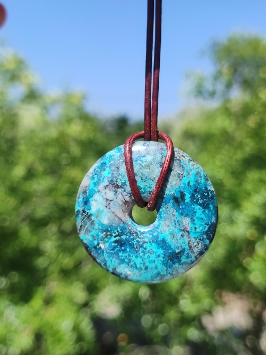 Shattuckit - Chrysocoll Donut 35mm Edelstein Kette Heilstein Schutzsymbol Mann Frau Glück HIPPIE GOA Boho Tibet Ethno Natur Rarität Geschenk - Art of Nature Berlin