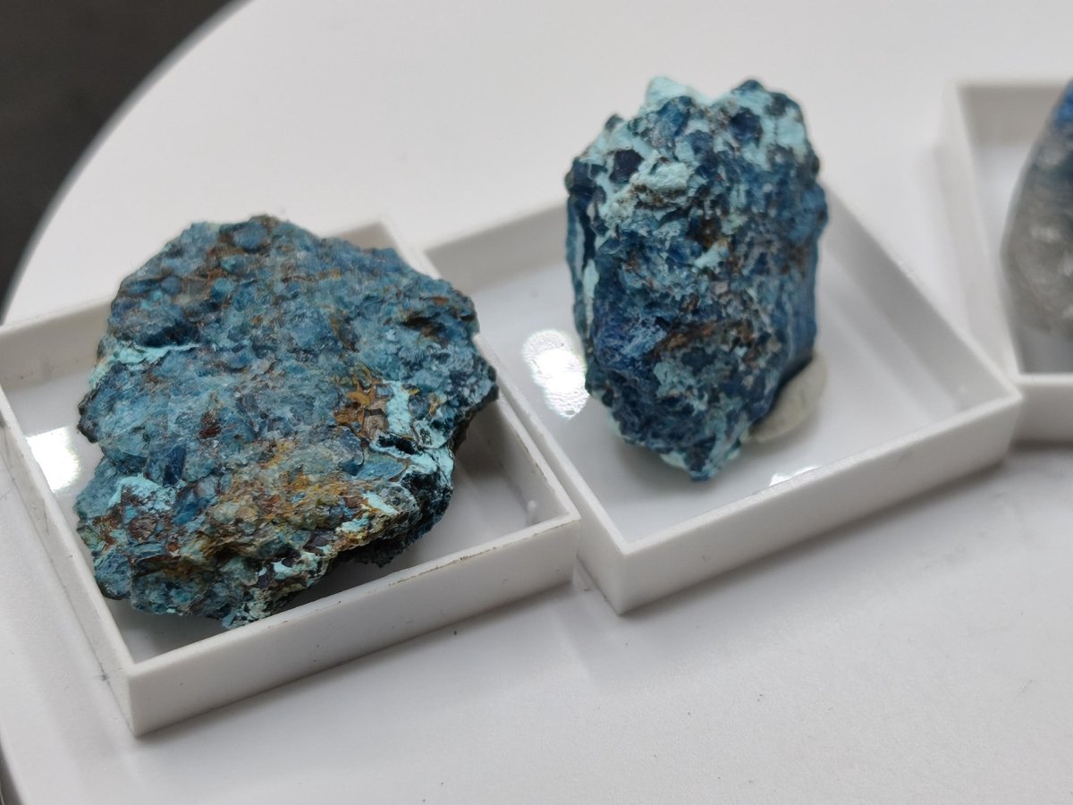 Shattuckit / Dioptas / Chrysokoll – Kaokoveld, Namibia – Stufen zur Wahl Sammler roh Mineralien Kristalle Stufe Geschenk - Art of Nature Berlin