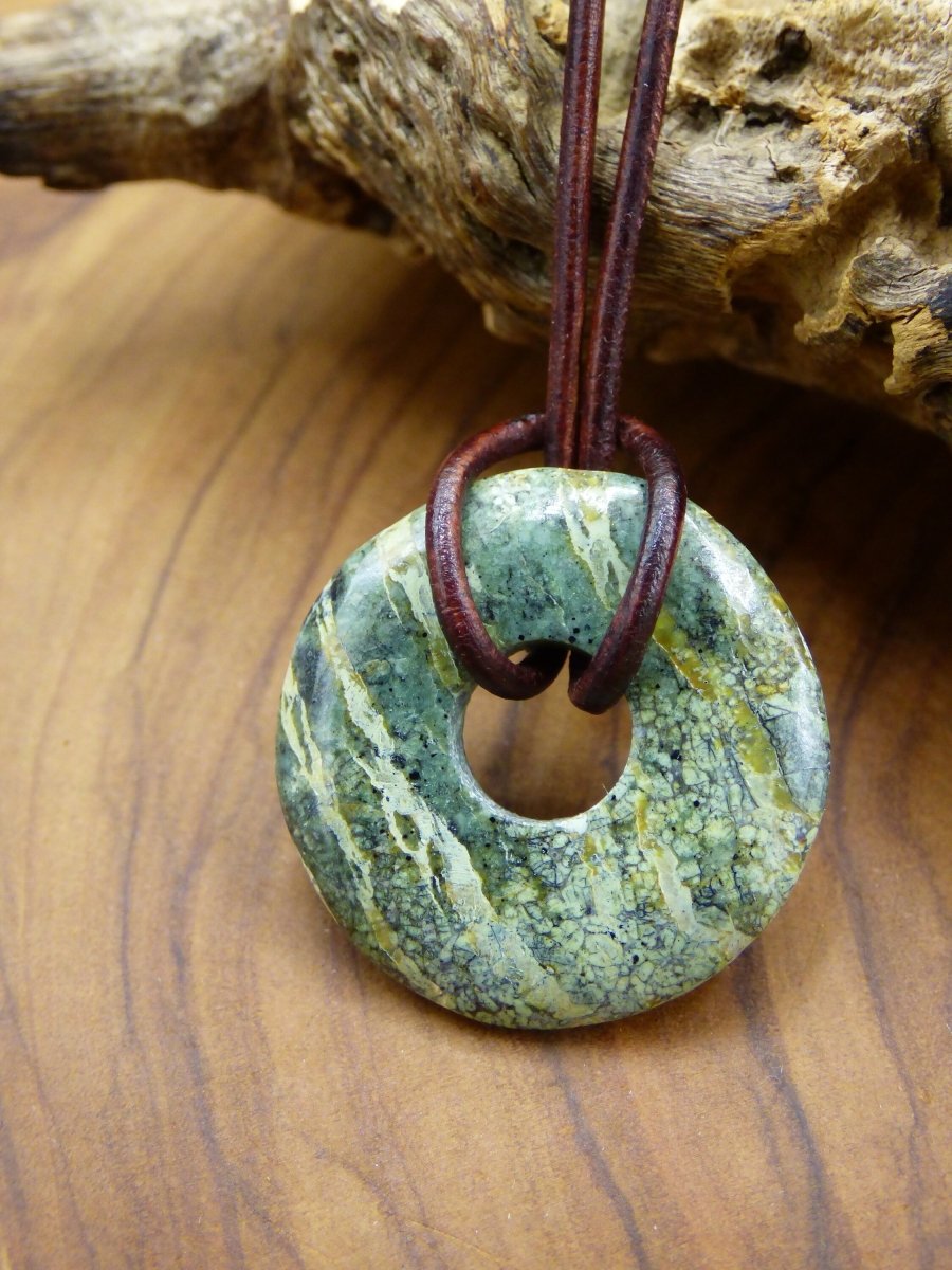 Silberauge Serpentin ~ Edelstein Kette ~HIPPIE ~GOA ~Boho ~Tibet ~Ethno ~Nature ~Donut ~Schutzsymbol ~Heilstein - Art of Nature Berlin