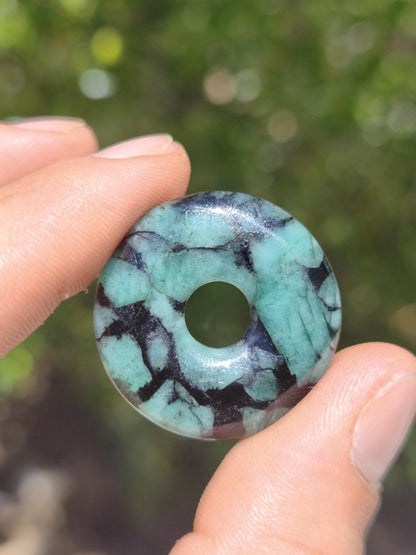 Smaragd / Emerald Edelstein Kette grün natürlich Rarität Heilstein Energie Kristall Anhänger Mann Frau Kind Geschenk Er Sie Valentinstag - Art of Nature Berlin