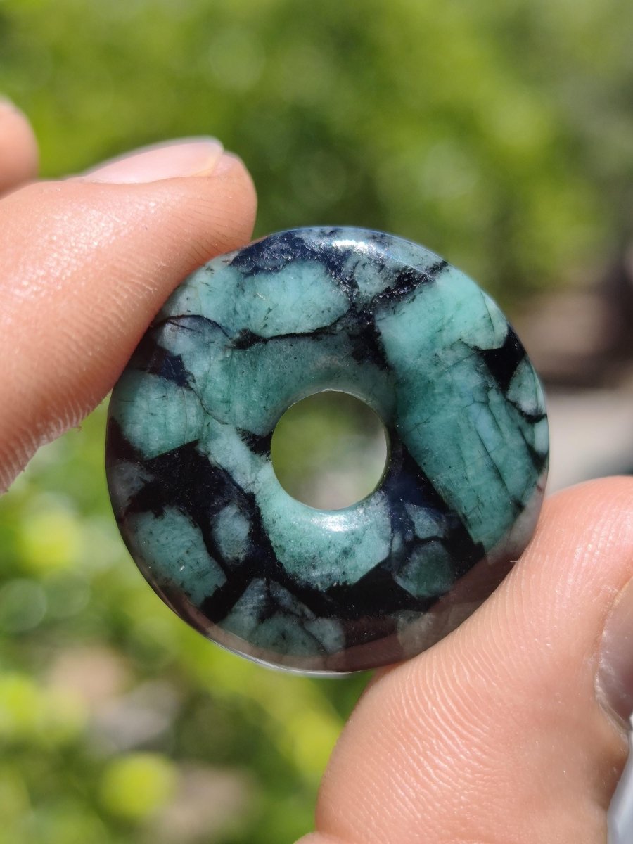Smaragd / Emerald Edelstein Kette grün natürlich Rarität Heilstein Energie Kristall Anhänger Mann Frau Kind Geschenk Er Sie Valentinstag - Art of Nature Berlin