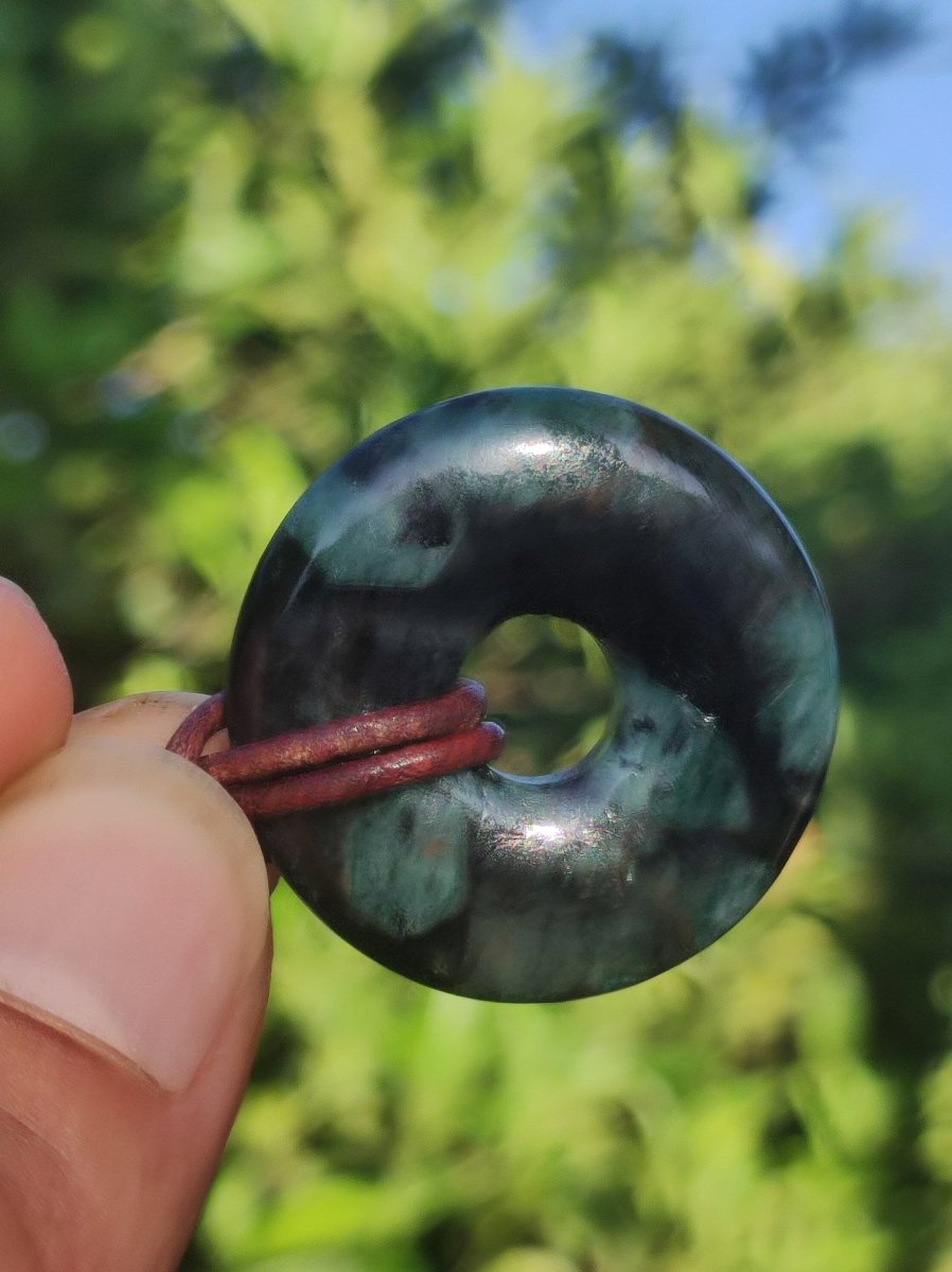 Smaragd / Emerald Edelstein Kette grün natürlich Rarität Heilstein Energie Kristall Anhänger Mann Frau Kind Geschenk Er Sie Valentinstag - Art of Nature Berlin