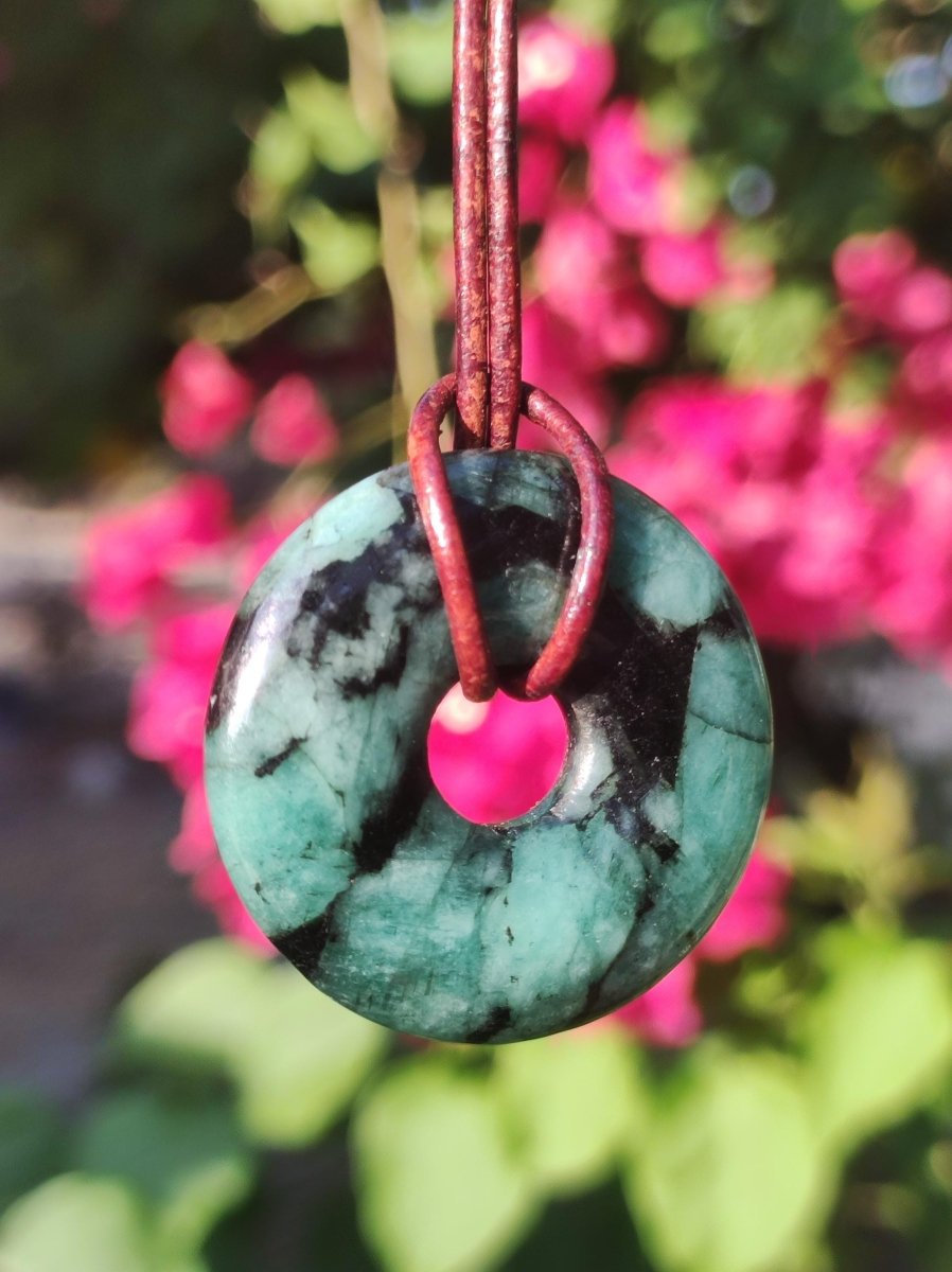 Smaragd / Emerald Edelstein Kette grün natürlich Rarität Heilstein Energie Kristall Anhänger Mann Frau Kind Geschenk Er Sie Valentinstag - Art of Nature Berlin