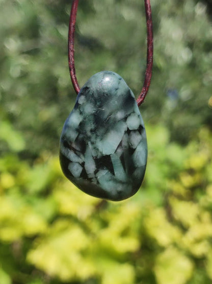 Smaragd / Emerald Edelstein Kette grün schwarz Natur HIPPIE GOA Boho Ethno Heilstein Kristalle Schmuck Anhänger Mann Frau Geschenk Er Sie - Art of Nature Berlin