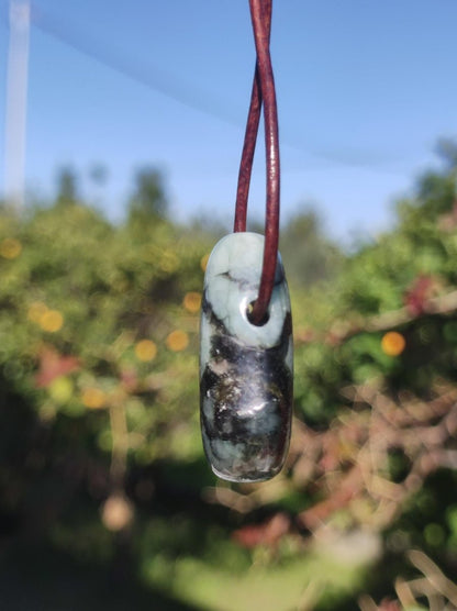 Smaragd / Emerald Edelstein Kette grün schwarz Natur HIPPIE GOA Boho Ethno Heilstein Kristalle Schmuck Anhänger Mann Frau Geschenk Er Sie - Art of Nature Berlin