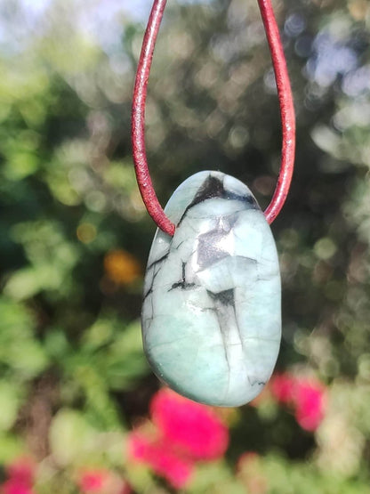 Smaragd / Emerald Edelstein Kette grün schwarz Natur HIPPIE GOA Boho Ethno Heilstein Kristalle Schmuck Anhänger Mann Frau Geschenk Er Sie - Art of Nature Berlin
