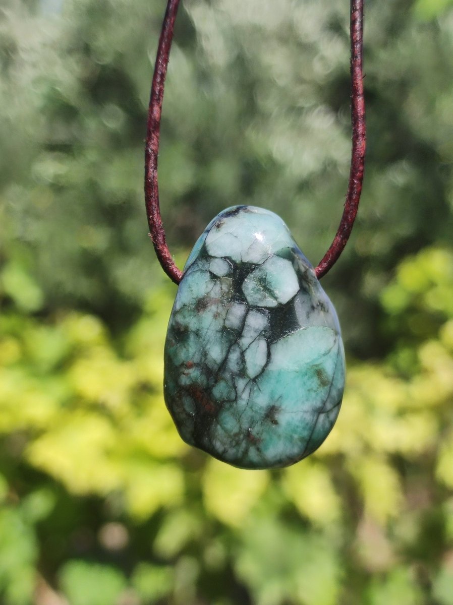 Smaragd / Emerald Edelstein Kette grün schwarz Natur HIPPIE GOA Boho Ethno Heilstein Kristalle Schmuck Anhänger Mann Frau Geschenk Er Sie - Art of Nature Berlin