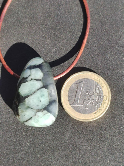 Smaragd / Emerald Edelstein Kette grün schwarz Natur HIPPIE GOA Boho Ethno Heilstein Kristalle Schmuck Anhänger Mann Frau Geschenk Er Sie - Art of Nature Berlin