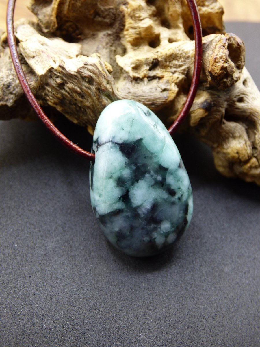 Smaragd / Emerald ~ Edelstein Kette ~HIPPIE ~GOA ~Boho ~Ethno ~Nature ~Heilstein - Art of Nature Berlin